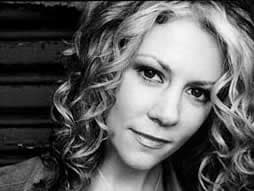 Natalie MacMaster