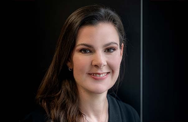 Dr Laura Gilbert